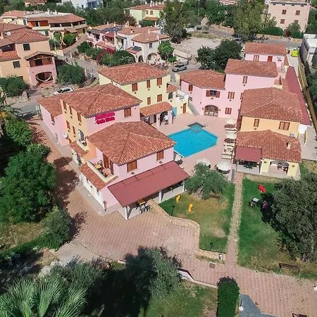 Spacious With Shared Pool Apartment Cala Liberotto