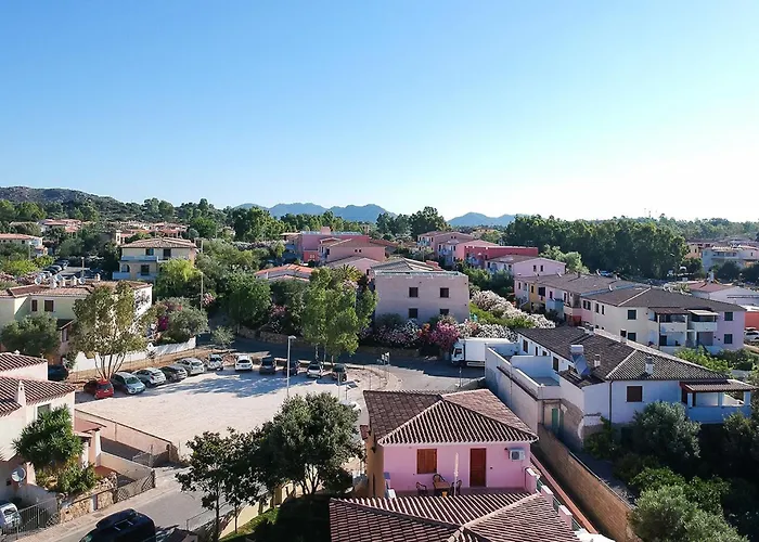 Spacious With Shared Pool Cala Liberotto