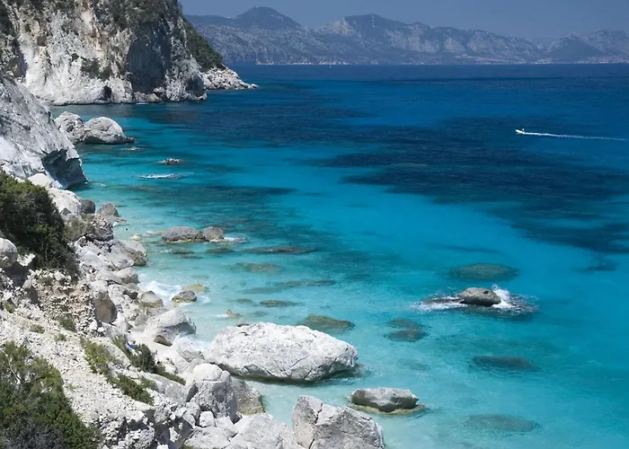 Spacious With Shared Pool Cala Liberotto